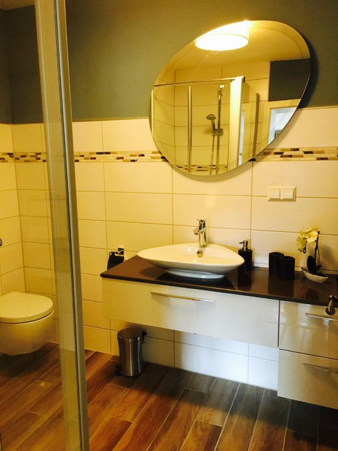 Heuchelheim-Klingen Gaestehaus Sellemols Ferienwohnung Korbmacher מראה חיצוני תמונה
